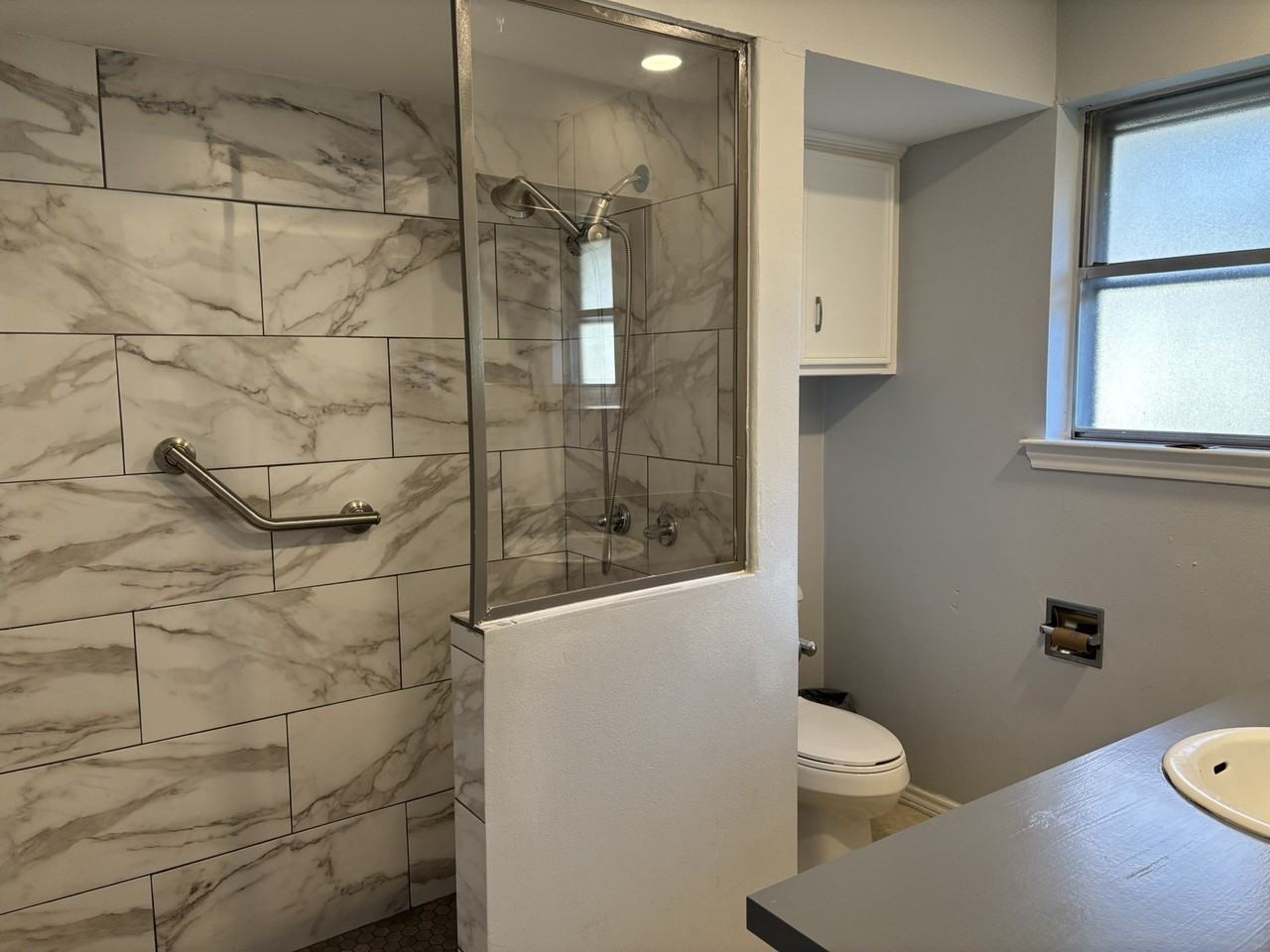 2810 Clear Springs Dr - Photo 4 of 23