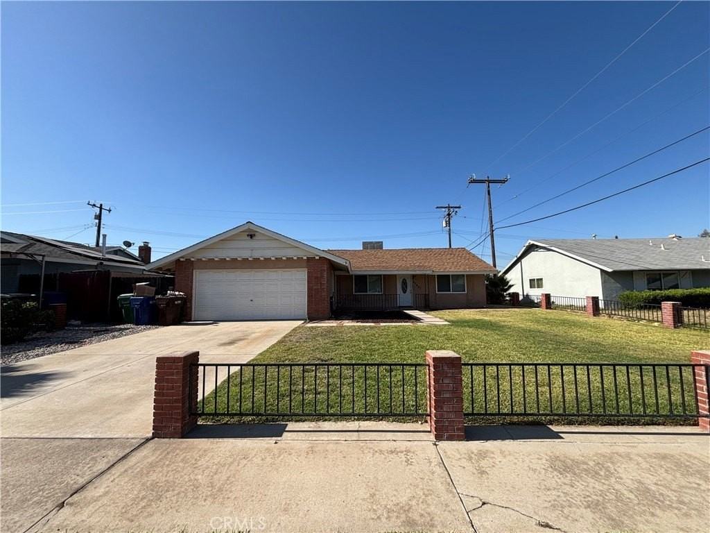 27531 Temple St - Photo 3 of 35