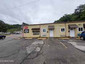 207 E Race St - Photo 1 of 1