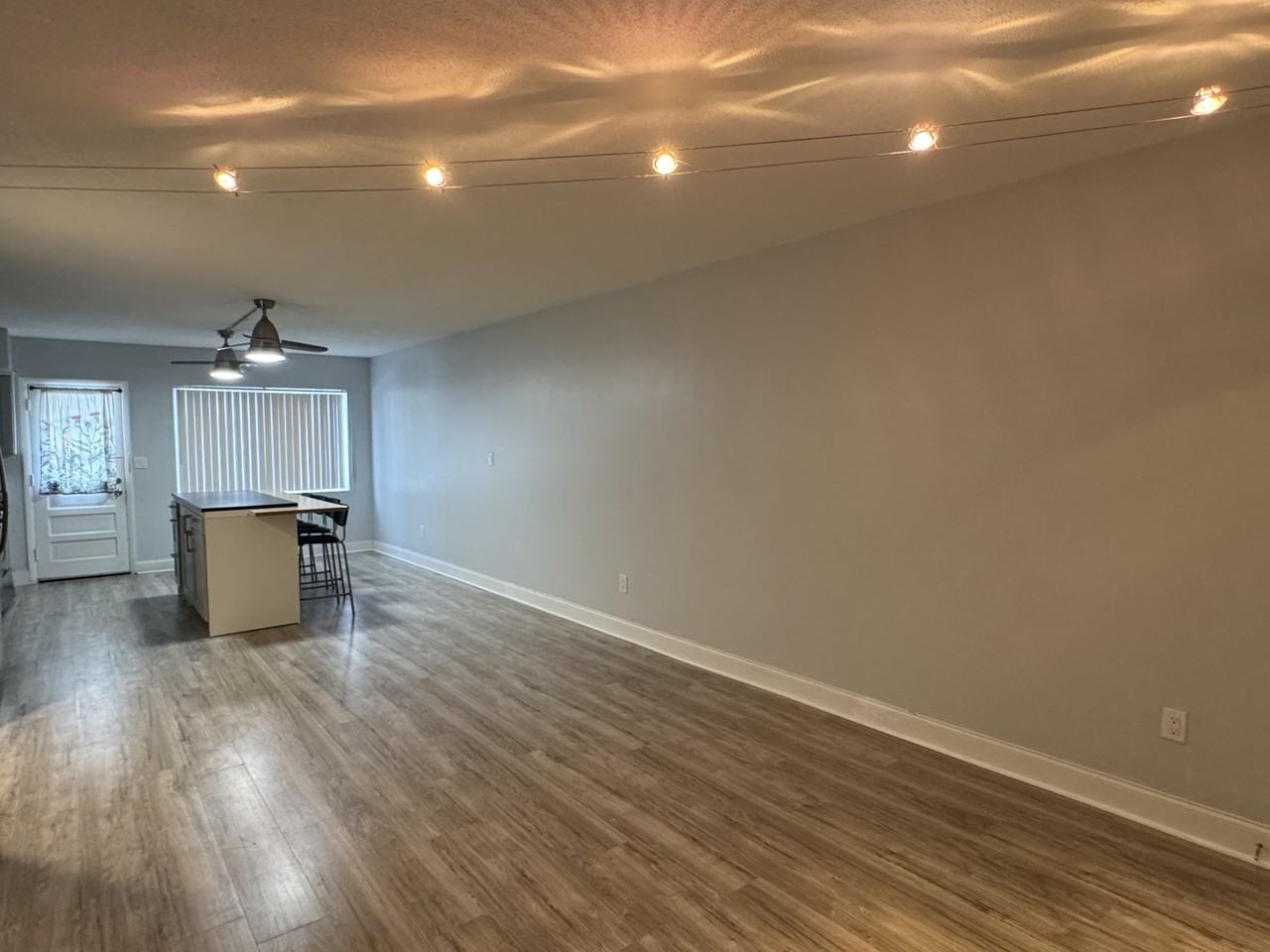 825 N Primrose Dr #1 - Photo 5 of 12