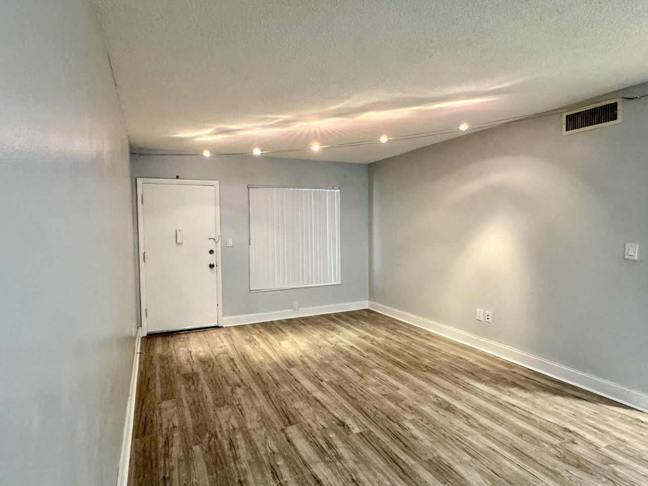 825 N Primrose Dr #1 - Photo 6 of 12