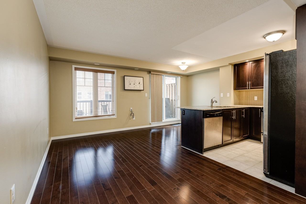 671 29b - 671 Warden Avenue #29B - Photo 5 of 25