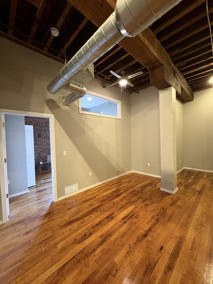 116 N 5th St #205