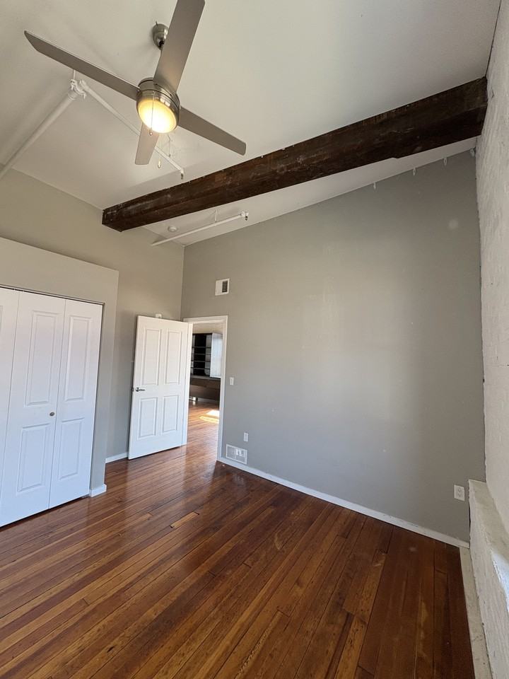 116 N 5th St #215 - Photo 7 of 13