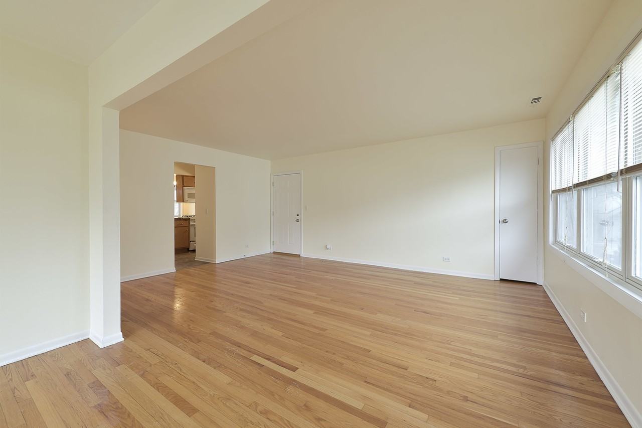 44 W Washington St ##2a - Photo 5 of 10