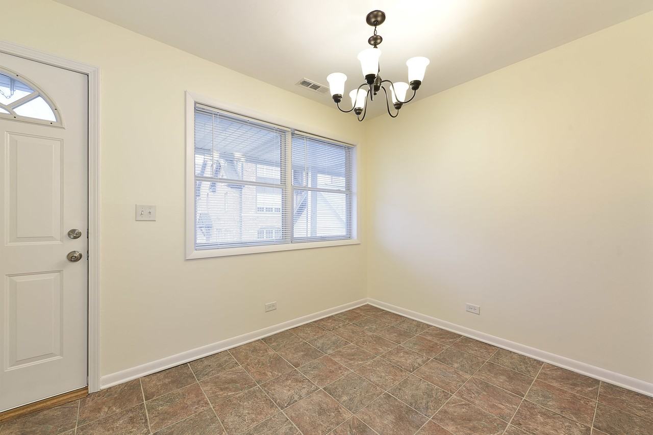 44 W Washington St ##2a - Photo 7 of 10