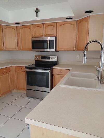 12280 Gingerwood Ln - Photo 2 of 25