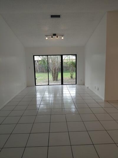 12280 Gingerwood Ln - Photo 4 of 25