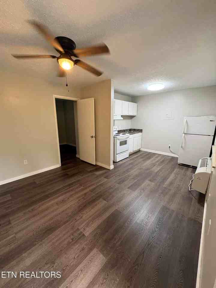 128 S 3rd St - Photo 3 of 7