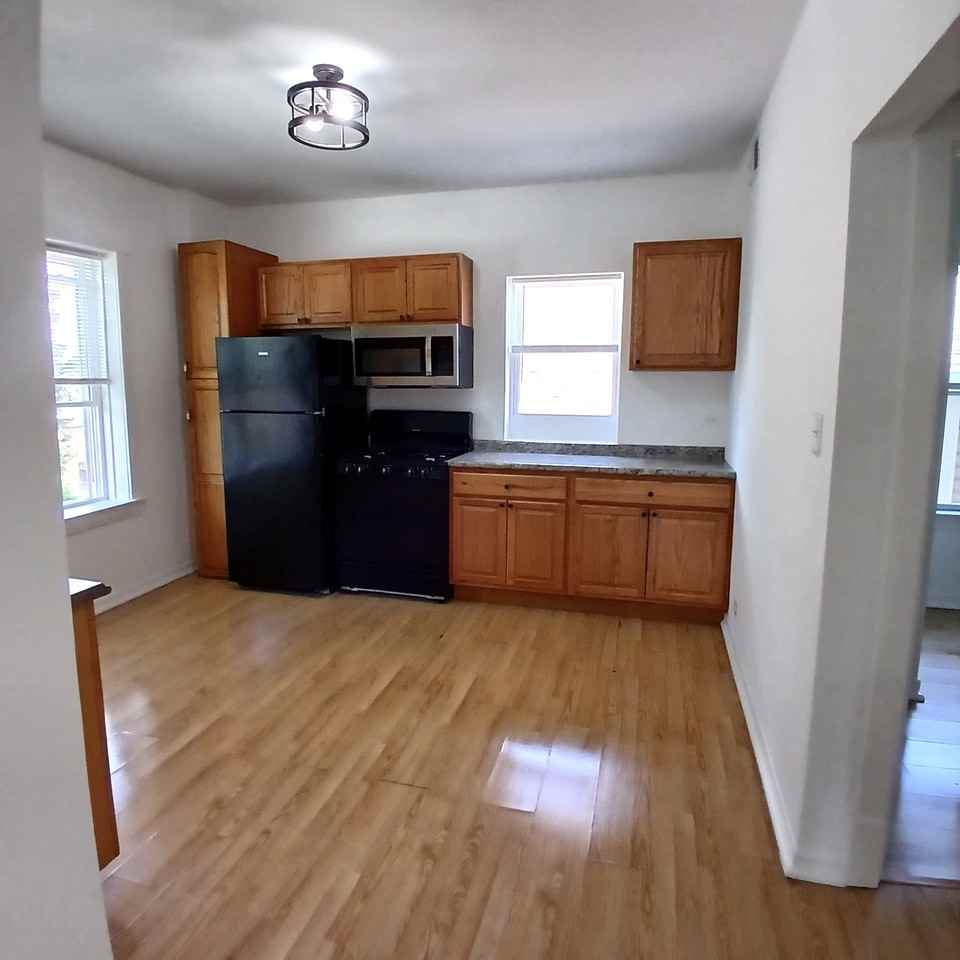 4652 W Palmer - 2 #4652-2 - Photo 5 of 17