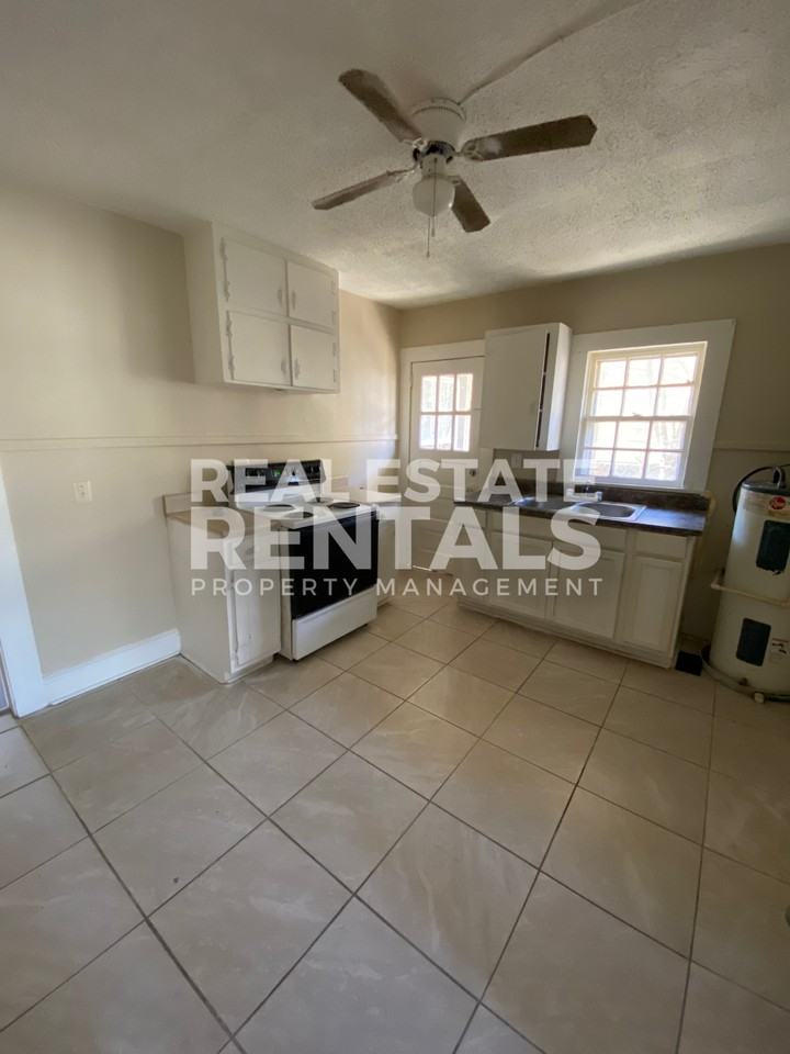 2318 Sansom Ave #B466 - Photo 4 of 7