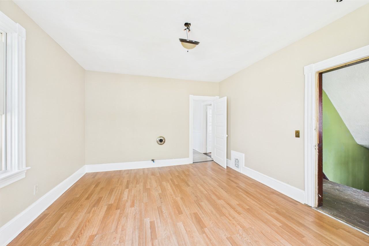 70 Goddard St #2 - Photo 3 of 12