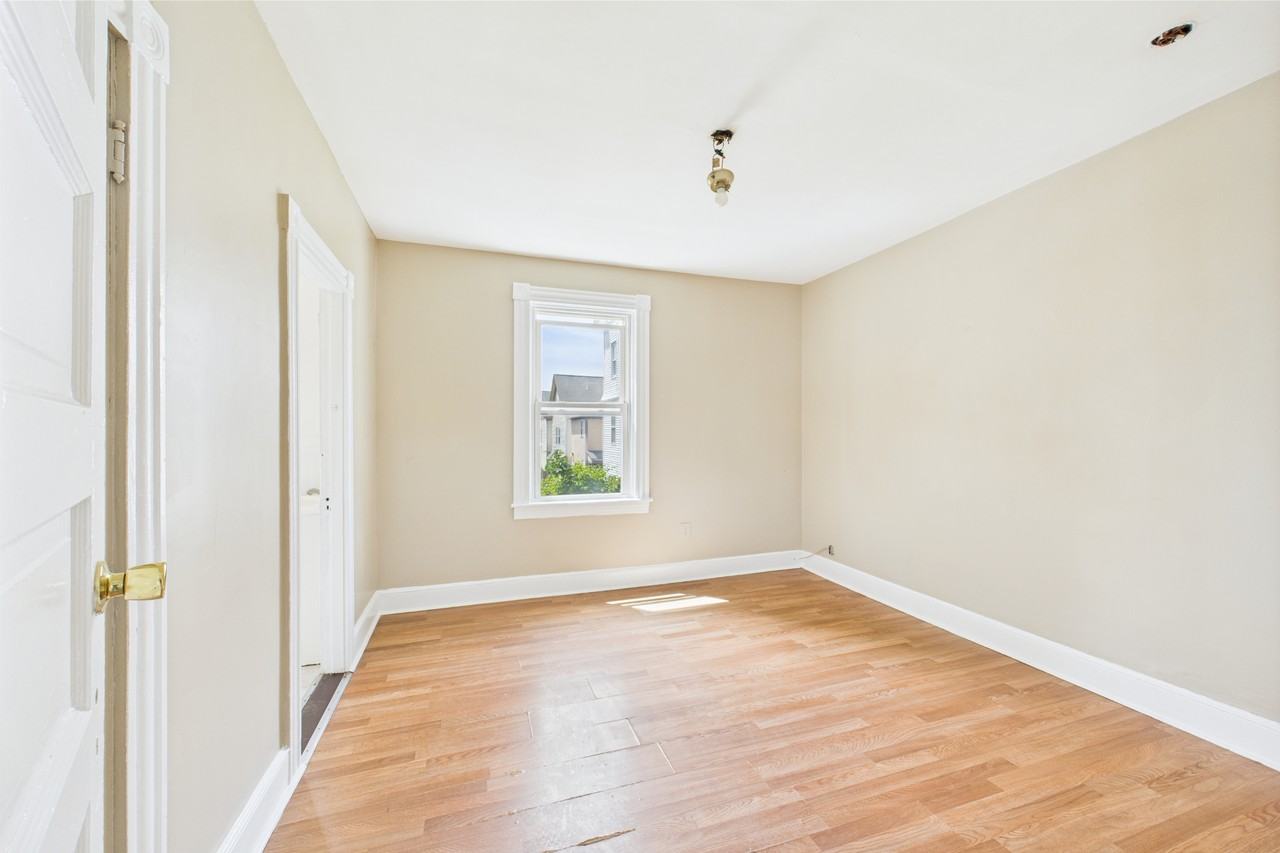 70 Goddard St #2 - Photo 5 of 12