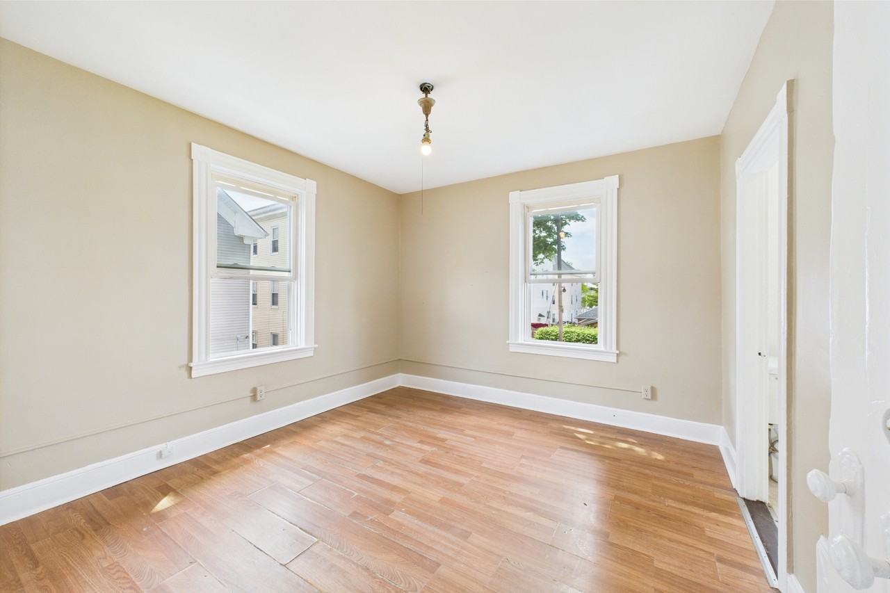 70 Goddard St #2 - Photo 6 of 12