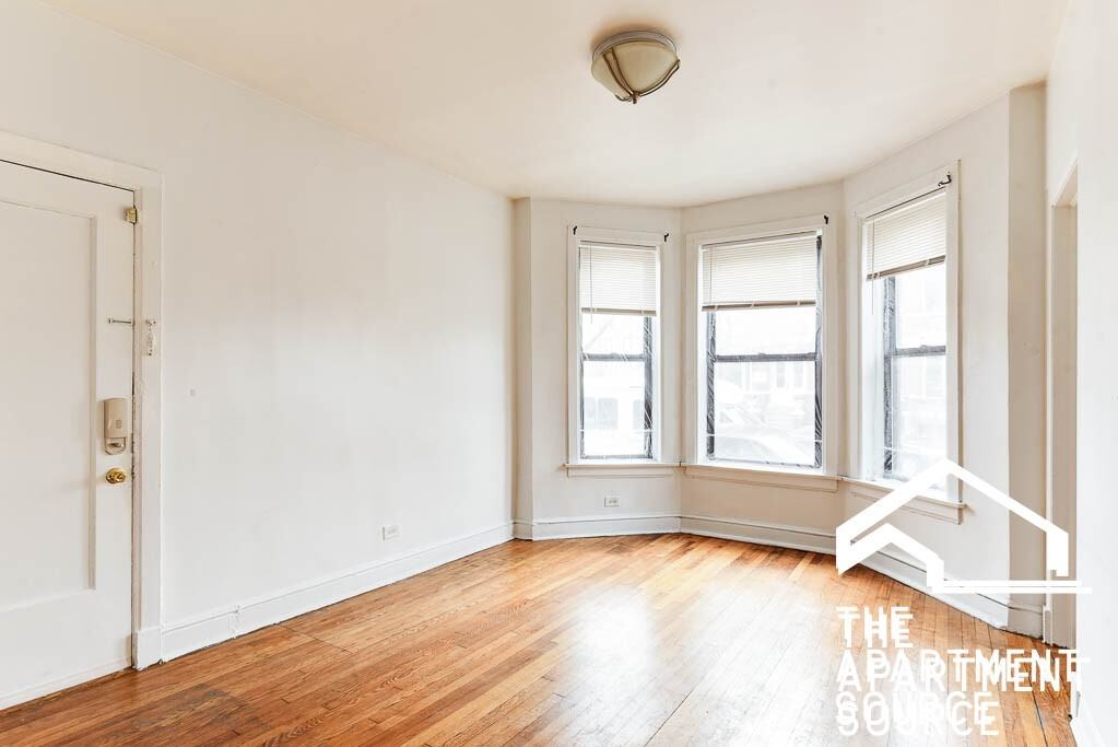 1001 N Richmond St #1N - Photo 3 of 9