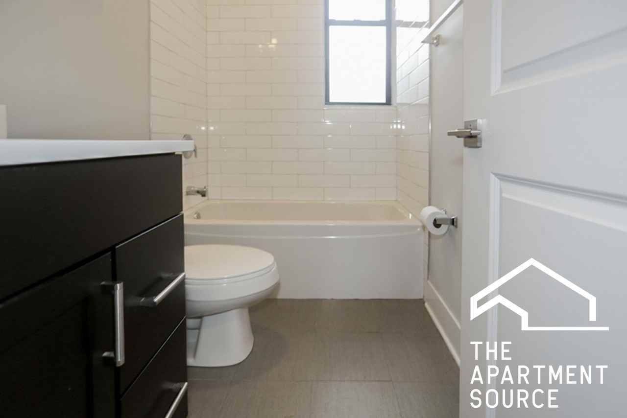 1946 W Nelson St #1E - Photo 5 of 10