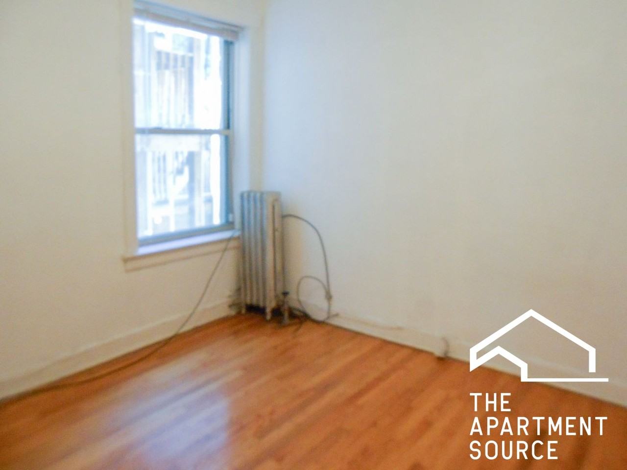 1934 W Winona St #1 - Photo 3 of 8