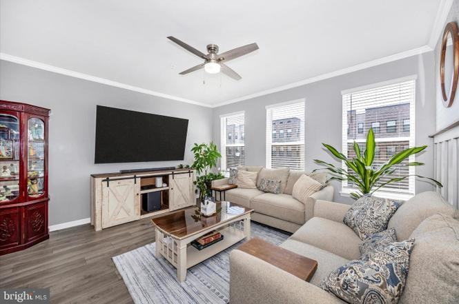 867 Amity St #1 - Photo 7 of 50
