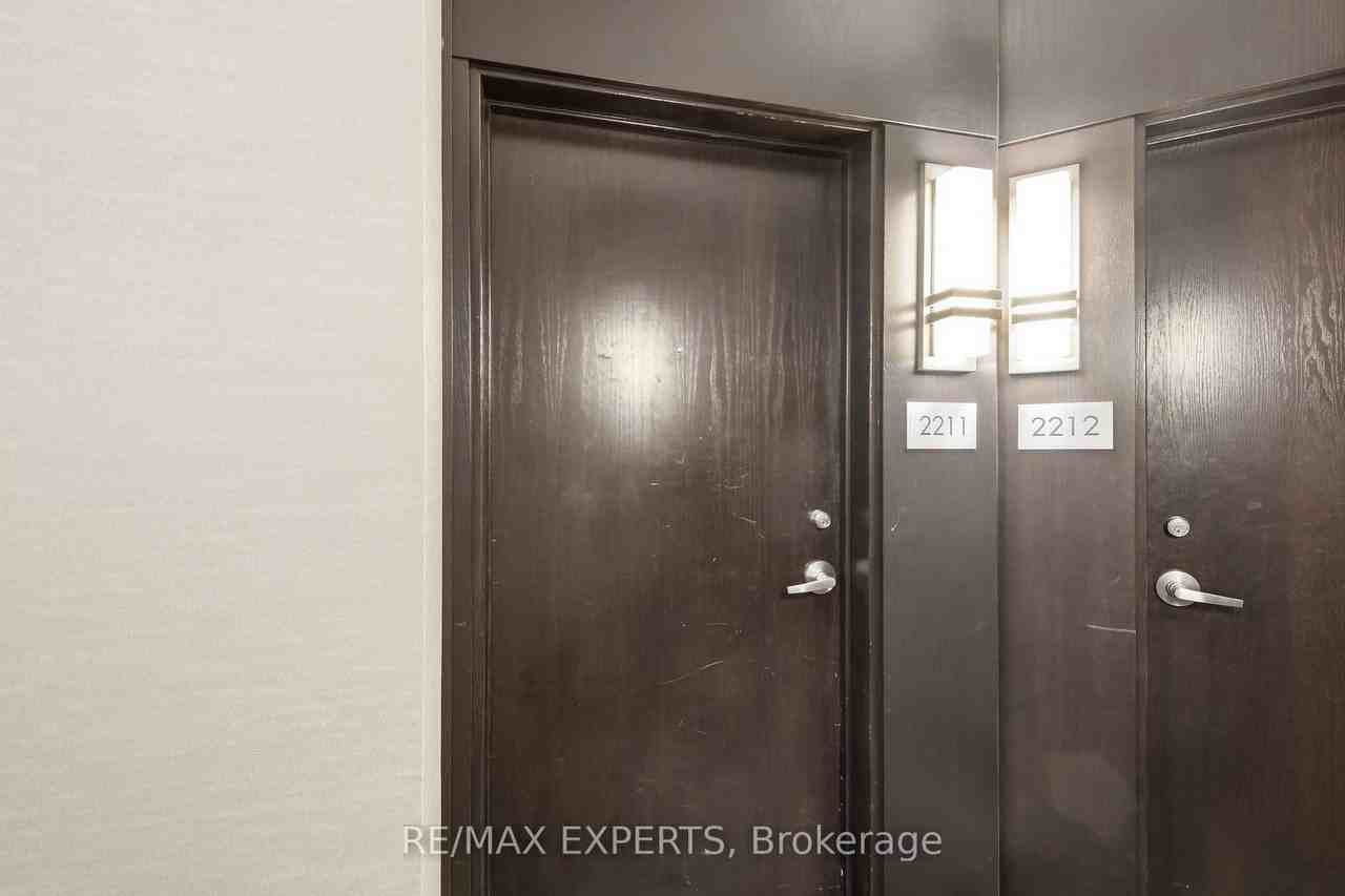 208 Queens Quay West - Photo 2