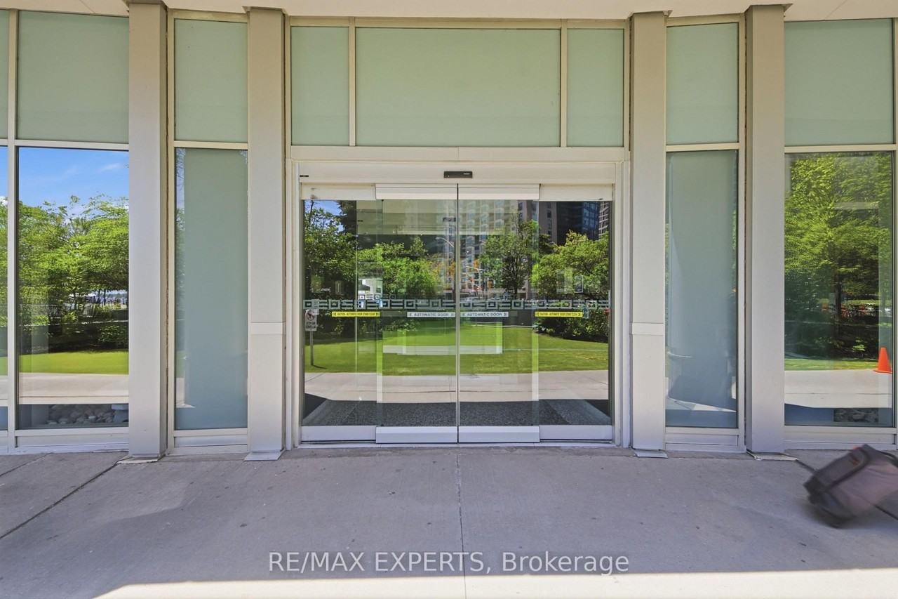 208 Queens Quay West - Photo 3