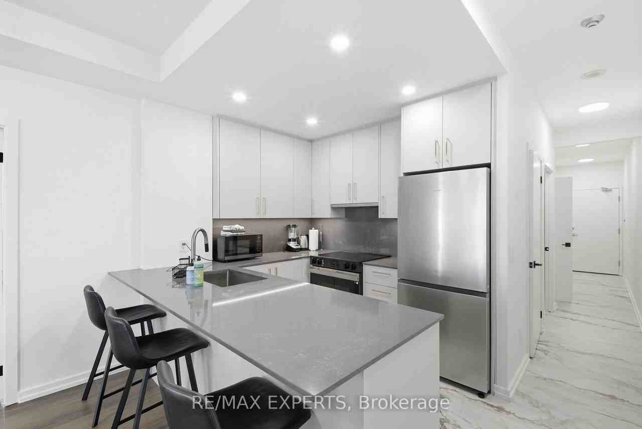 208 Queens Quay West - Photo 9