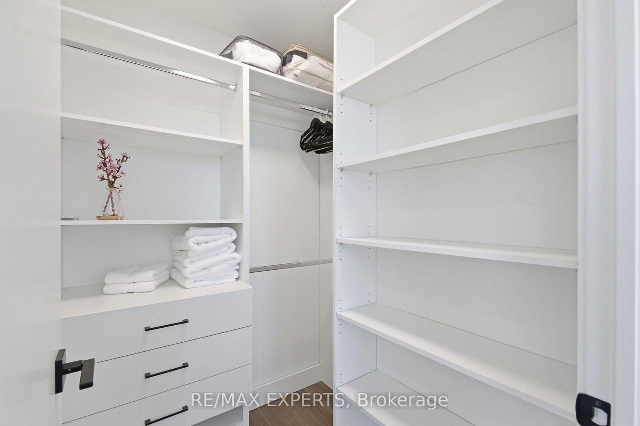 208 Queens Quay West - Photo 17