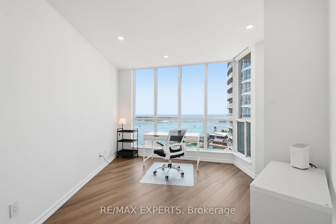 208 Queens Quay West - Photo 22
