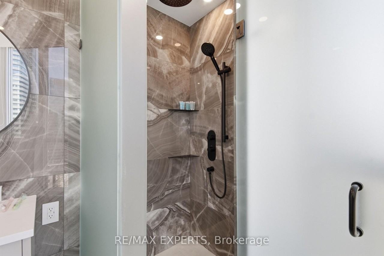208 Queens Quay West - Photo 25
