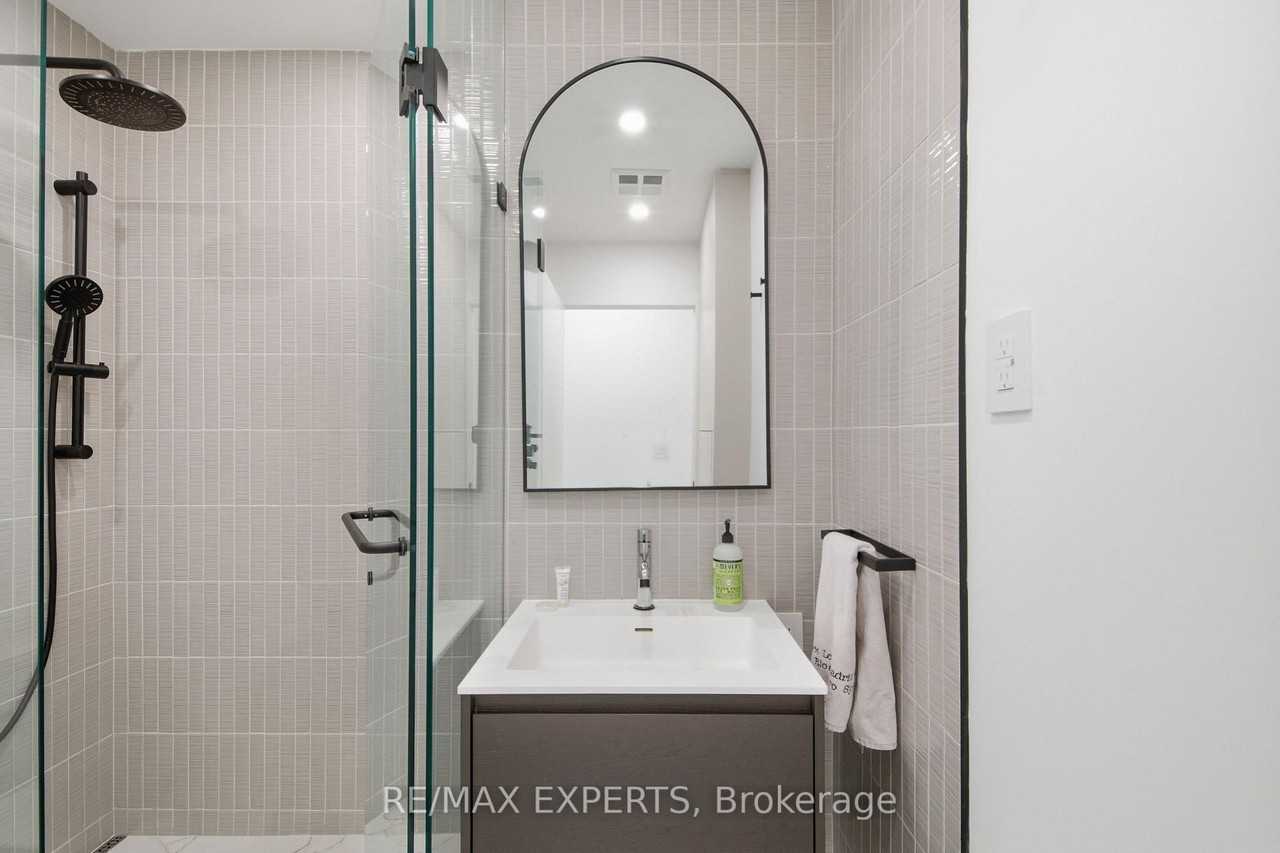 208 Queens Quay West - Photo 26