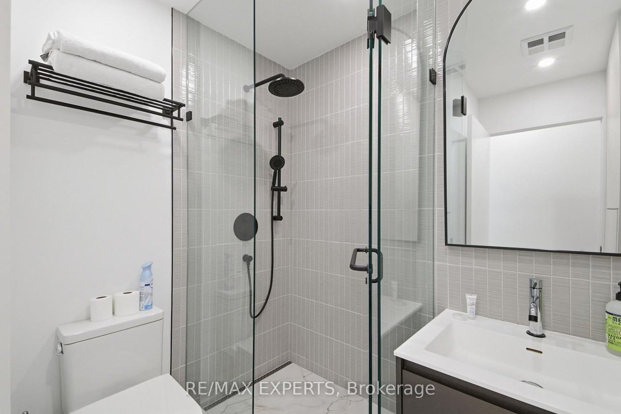 208 Queens Quay West - Photo 27