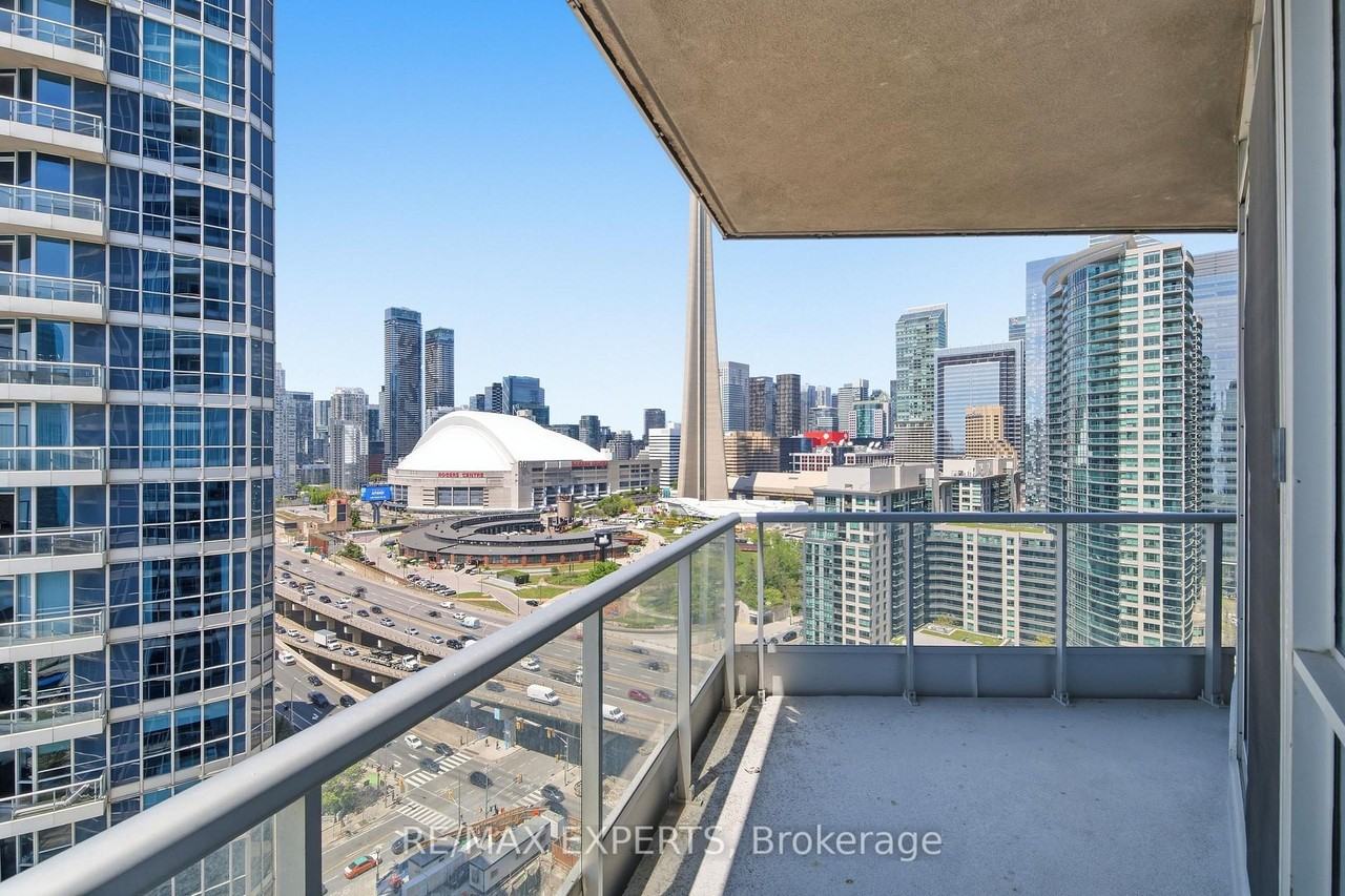208 Queens Quay West - Photo 29