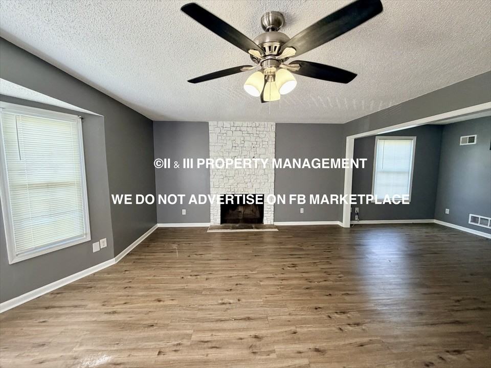14011 Dunbar Ct #1 - Photo 3 of 25