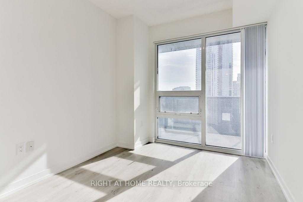138 Downes Street #3111 - Photo 6 of 19