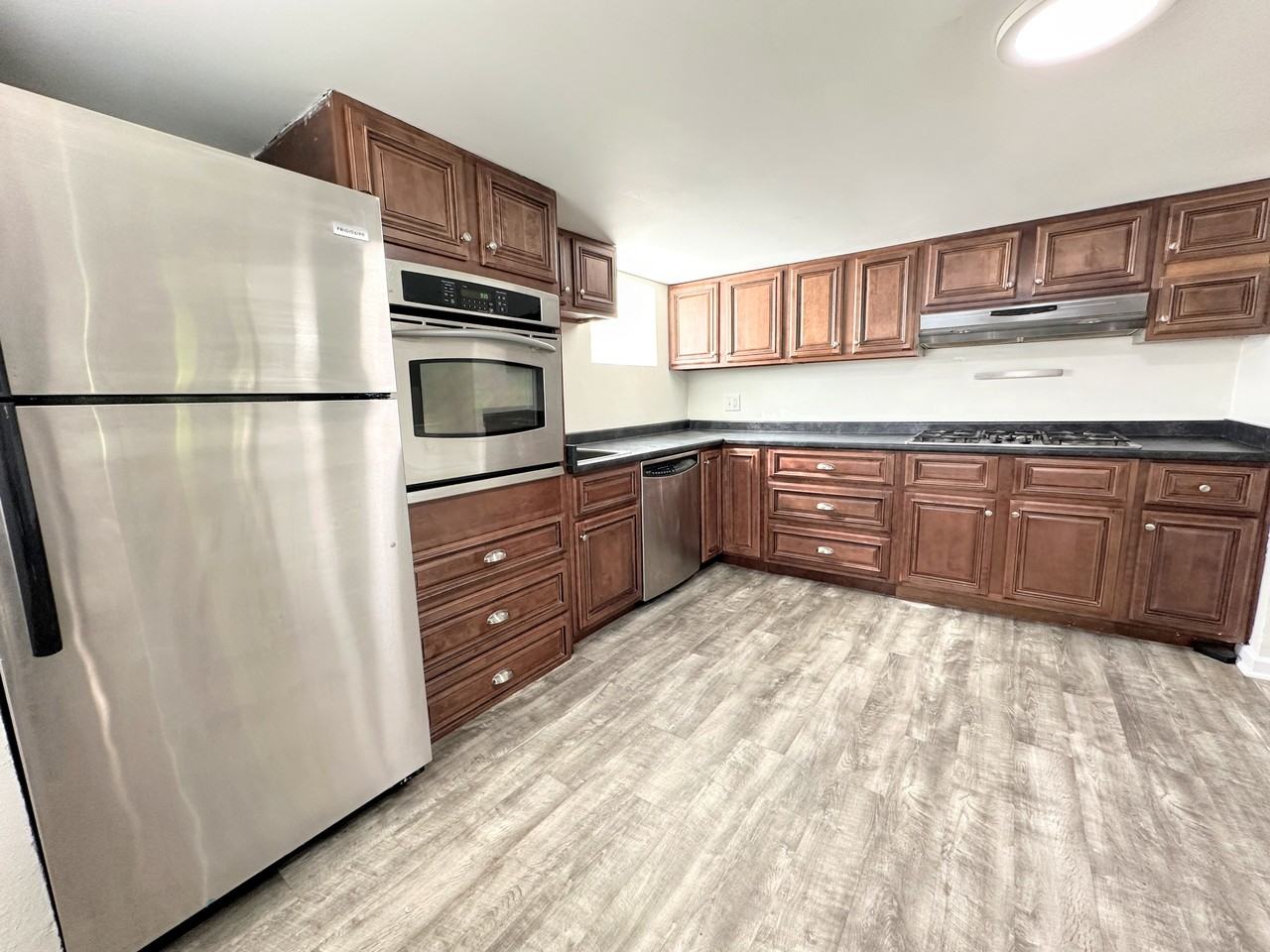411 Sapphire Way #1 - Photo 3 of 30