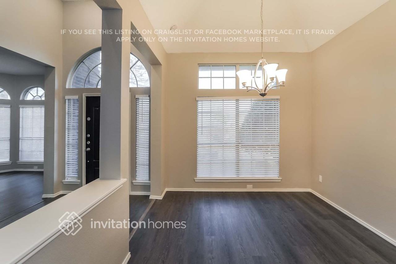 2603 Bordeaux Dr - Photo 3 of 16