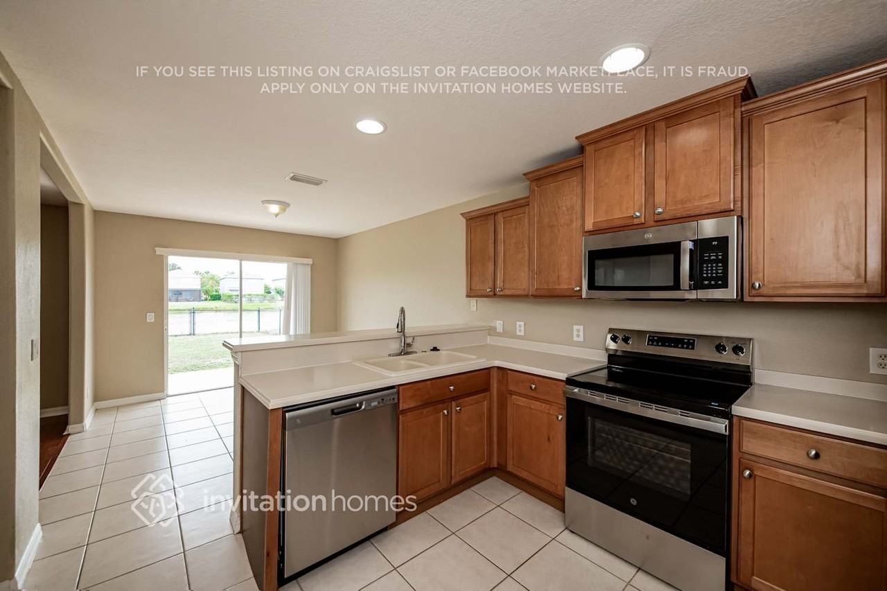 309 Beacon Harbour Loop - Photo 7 of 18