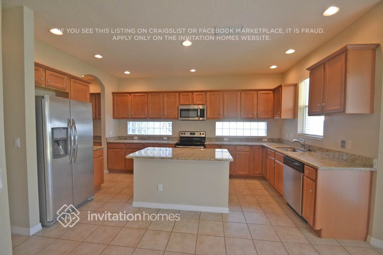 4945 River Gem Ave - Photo 4 of 12