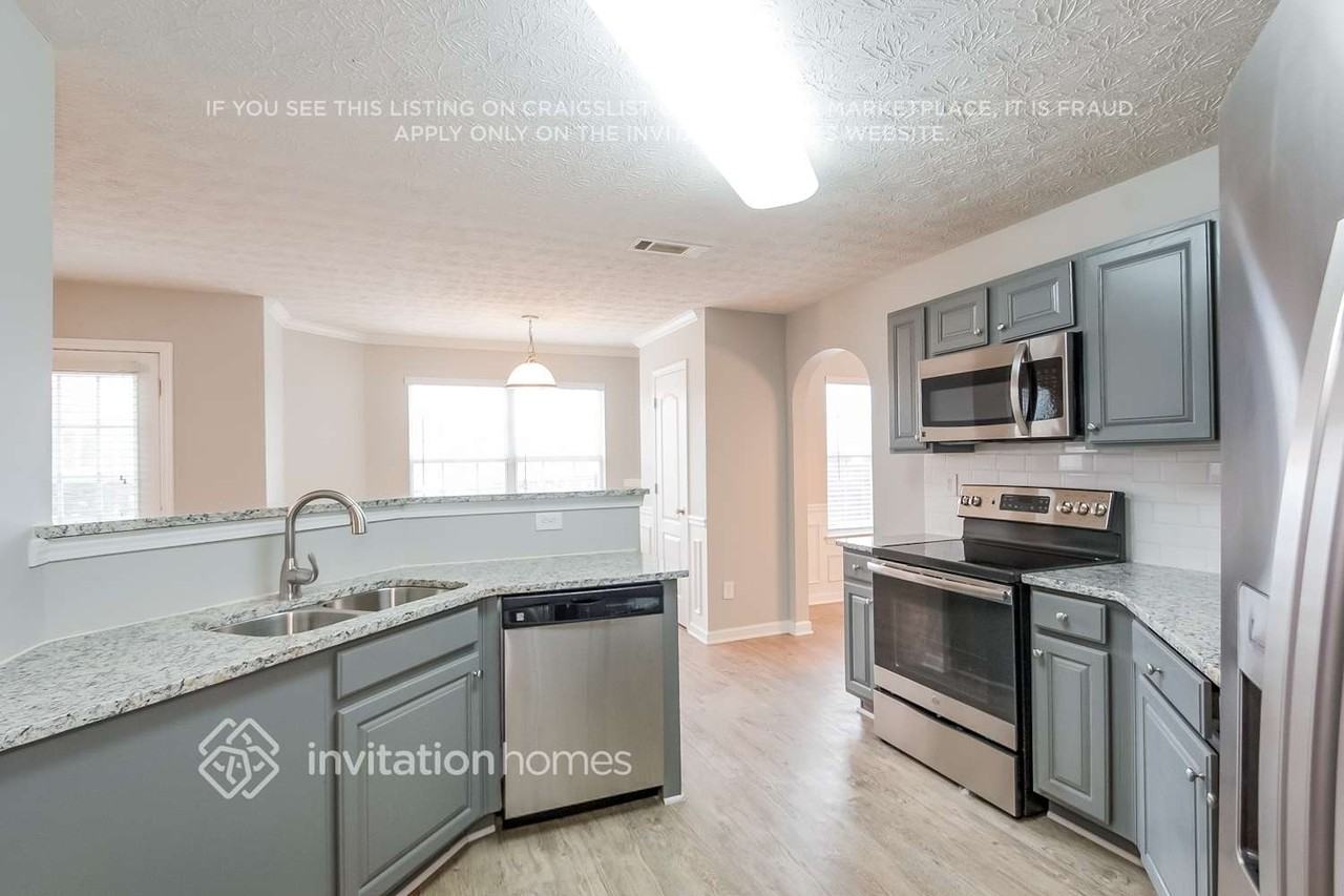 3850 Georgia Dr - Photo 4 of 18