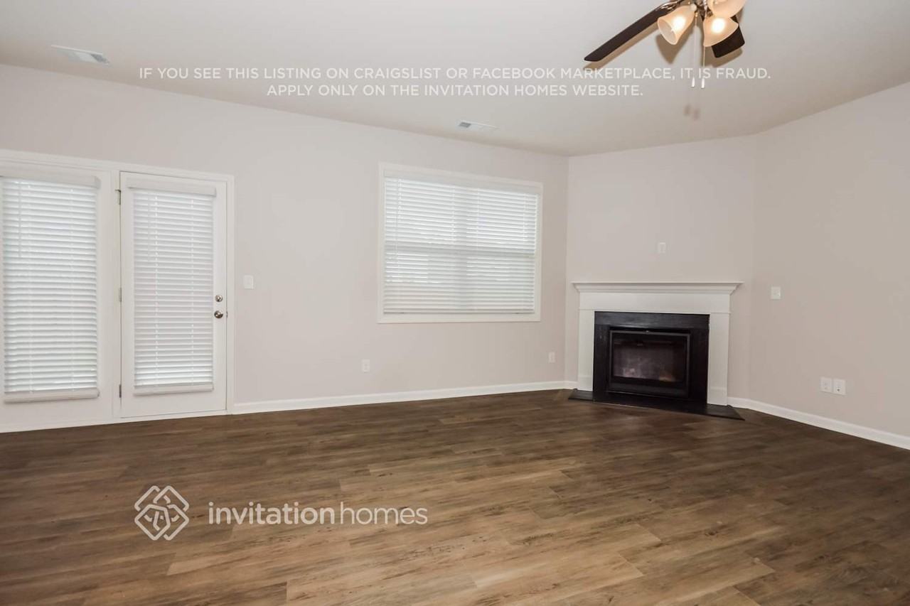 119 Woodhouse Cir - Photo 5 of 18