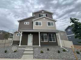 featured image of 3366 Pearwood Dr