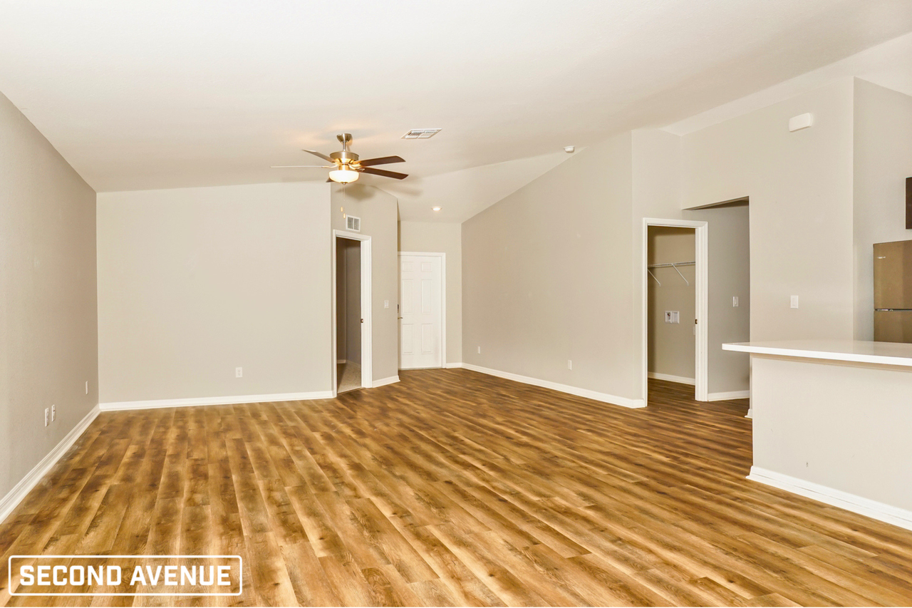 14203 Brisk Ave - Photo 4 of 27