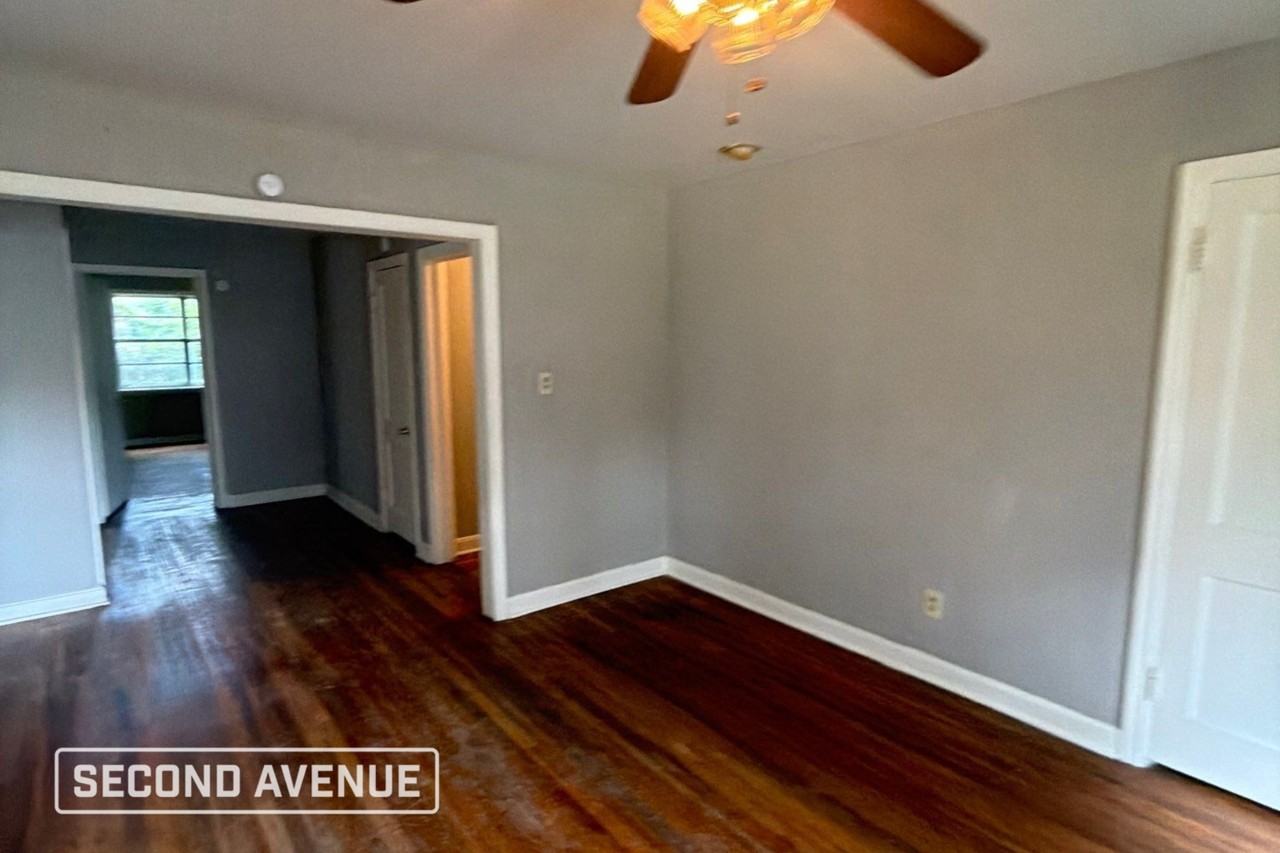 3030 Mccool Ave - Photo 3 of 21