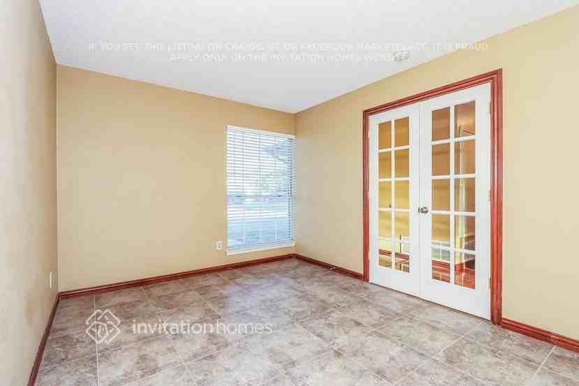 4965 Briar Oaks Ln - Photo 7 of 13