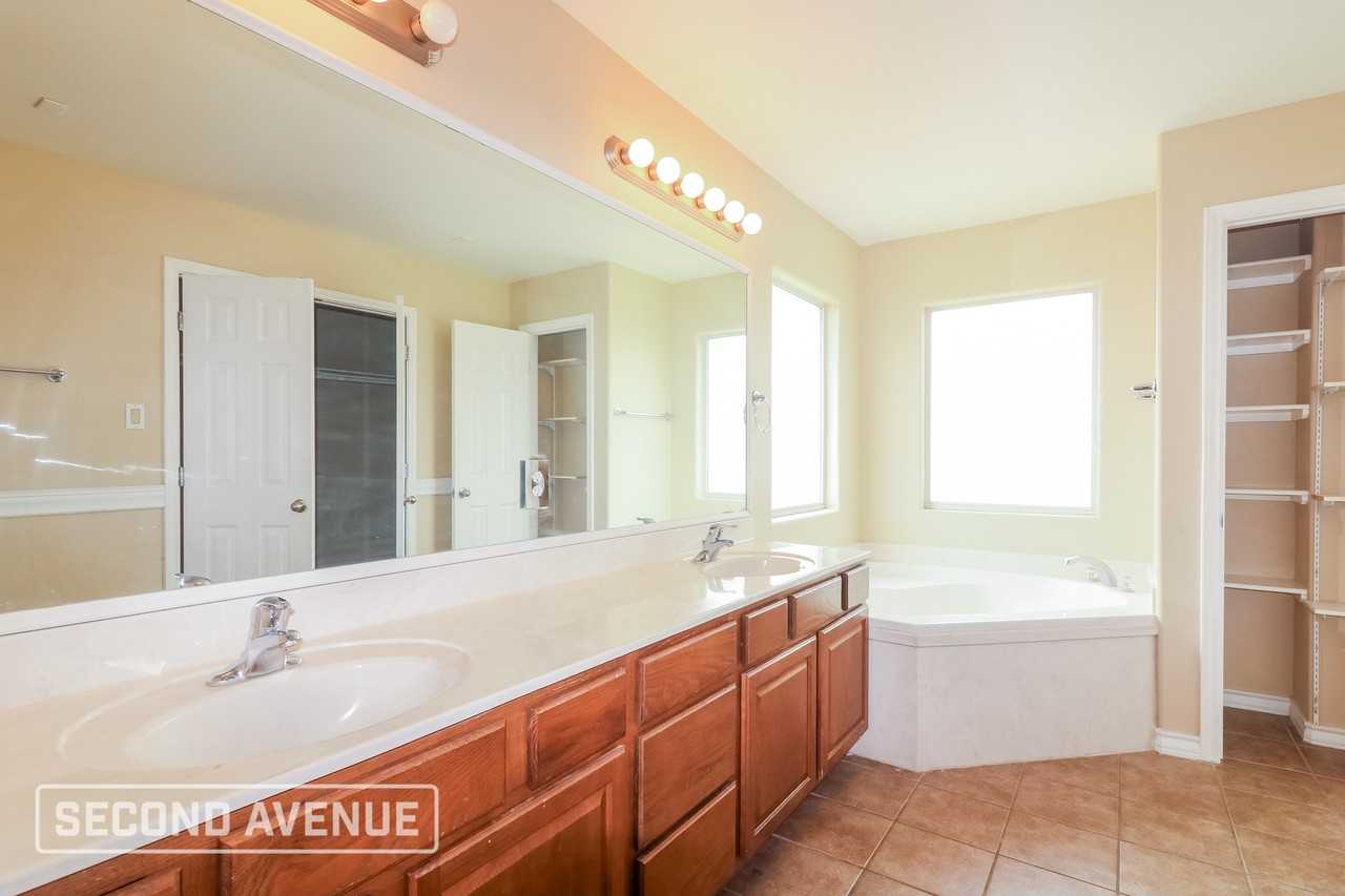 2425 Mystic Star Dr - Photo 5 of 25