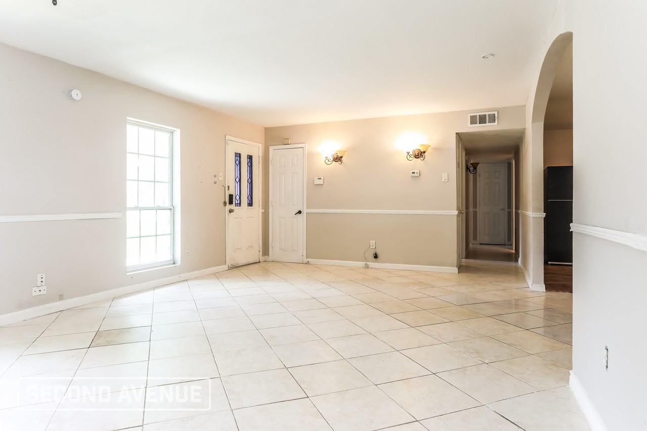 124 Cambridge Dr - Photo 4 of 28