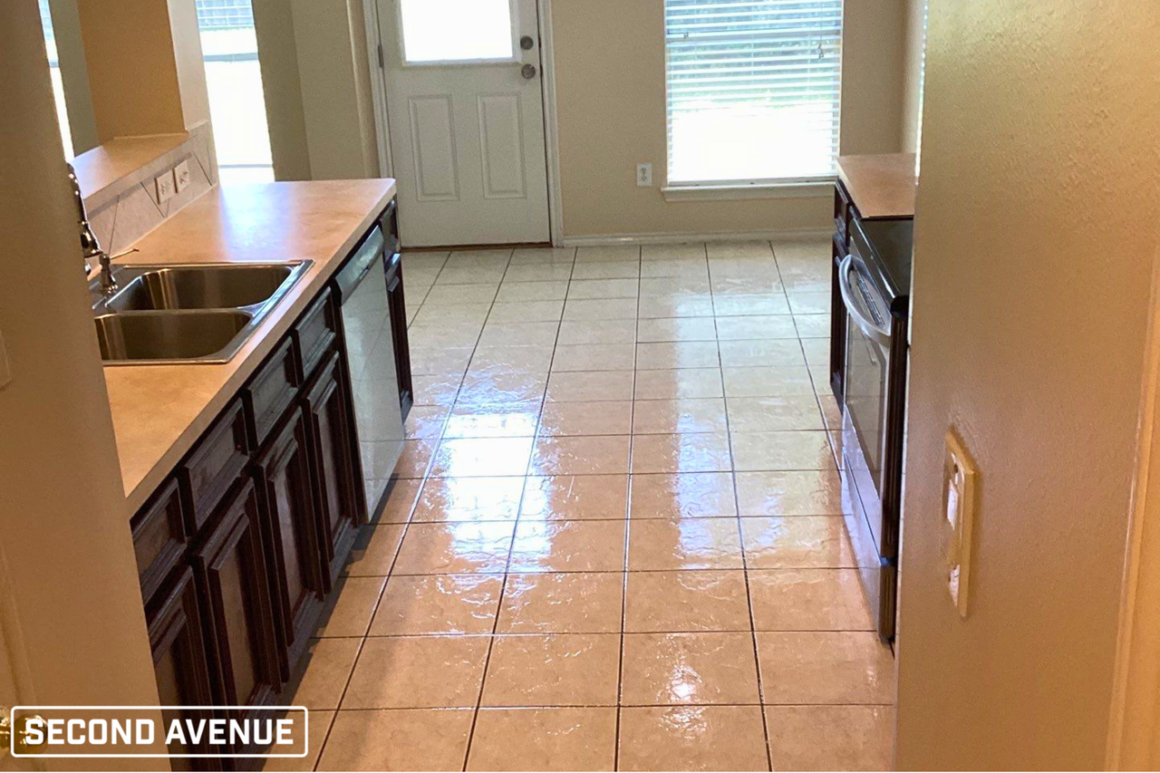 21930 Golden Cedar Dr - Photo 4 of 16