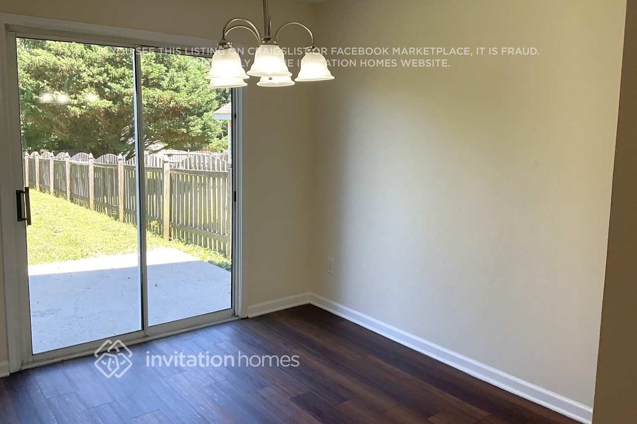 310 Holton Dr - Photo 4 of 17