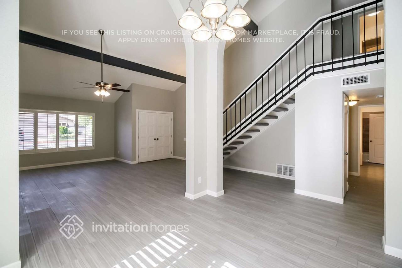 5609 S Spinnaker Rd - Photo 4 of 17