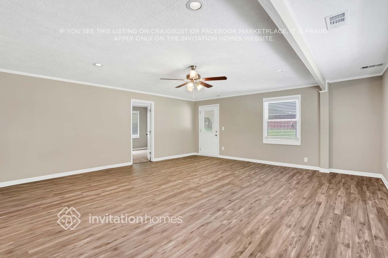 1808 Spring Rd - Photo 4 of 24