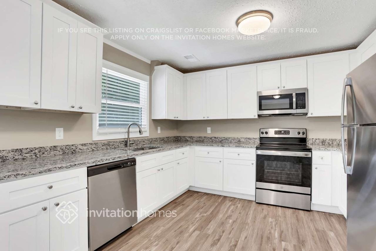 1808 Spring Rd - Photo 7 of 24